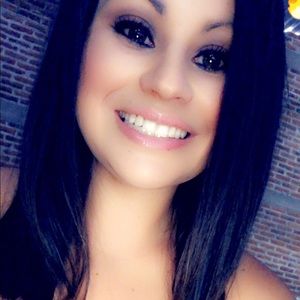 Meet your Posher, Denise